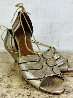 Women's Anthropologie Luiza Perea Metallic Gold Art Deco Leather Heels | Size 38